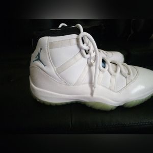 Jordan 11 Columbia
